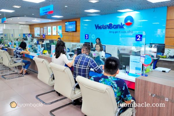 Có thể rút được 50.000đ trong tài khoản Vietinbank được không?