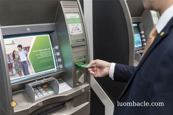 Hướng dẫn kiểm tra thẻ từ Vietcombank còn sử dụng được không?