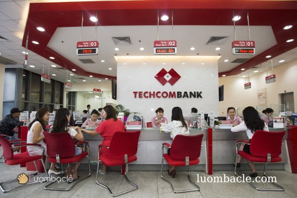 Phí chuyển tiền từ Techcombank sang ngân hàng khác mới nhất 2022